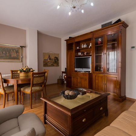 Gracia Suites - Centro Y Confort Con Parking Gratis 그라나다 외부 사진